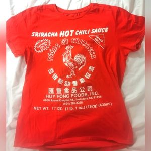 Medium Sriracha hot sauce t-shirt